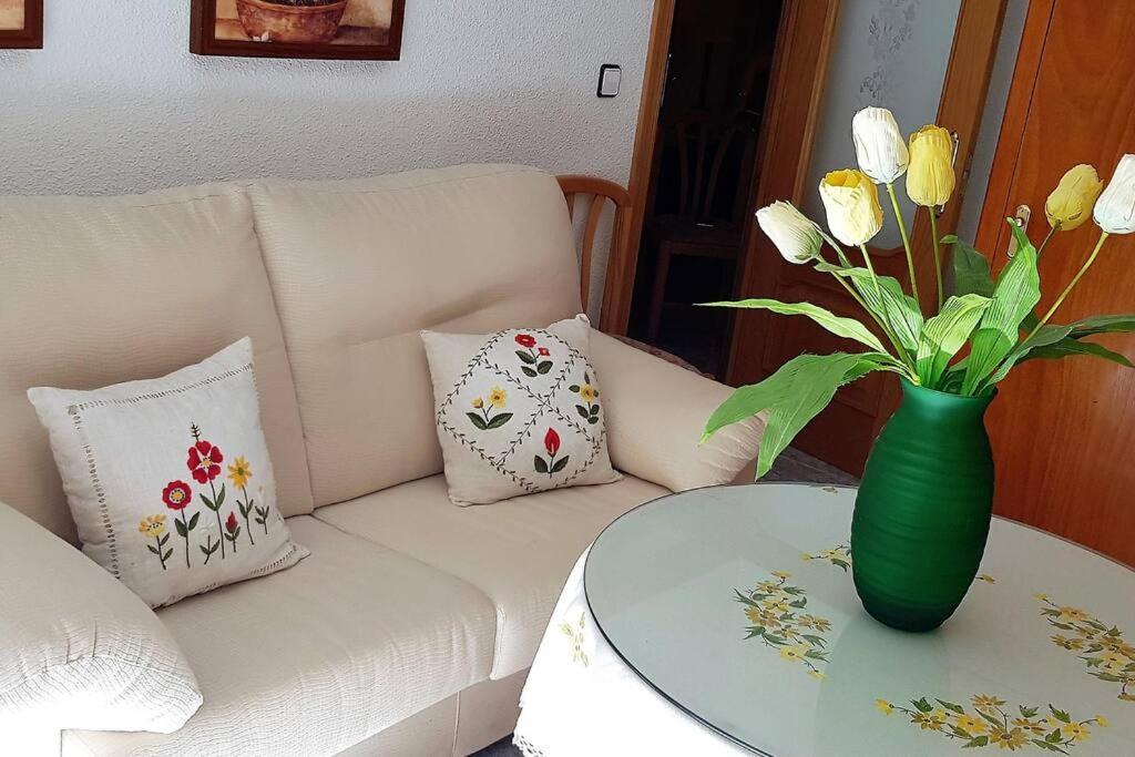 Apartamento Armonia:Centrico, Tranquilo Y Acogedor Elda Bagian luar foto